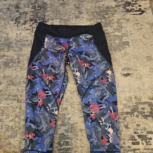 Patagonia Women's Centered Crops Leggings  "Abstract Jungle: Smolder Blue" Print
